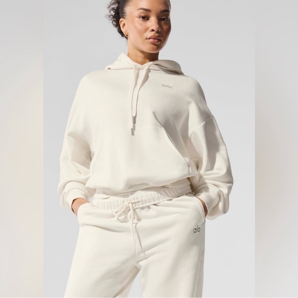 ALO Yoga Unisex Ivory Accolade Hoodie